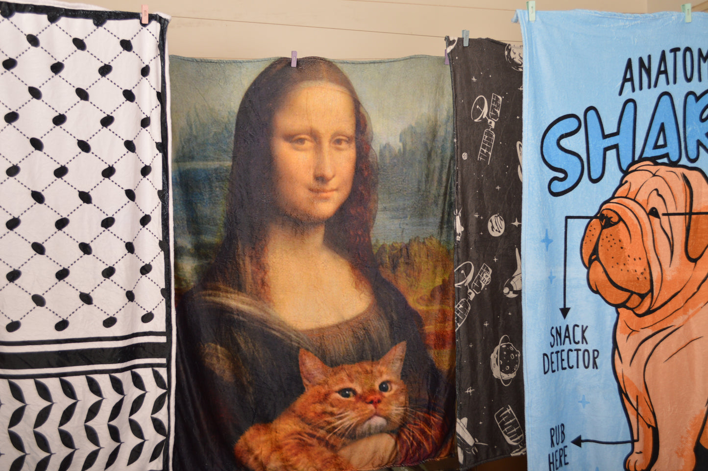 Mona lisa's Pet throw blanket
