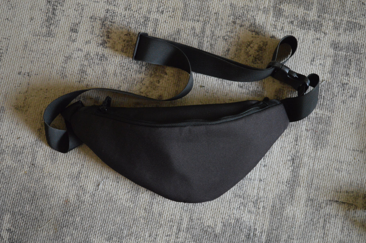 Basic Black Fanny pack